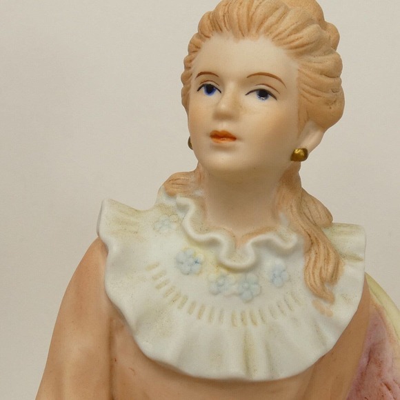 Homco # 1439 Courtney's Dream Porcelain Bisque Lady in Chair Figurine 6.5" SEJ&5 - Picture 11 of 16